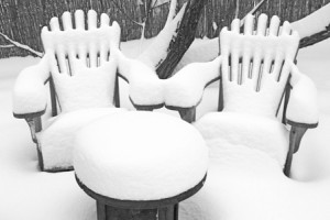 winter-snow-outdoor-furniture