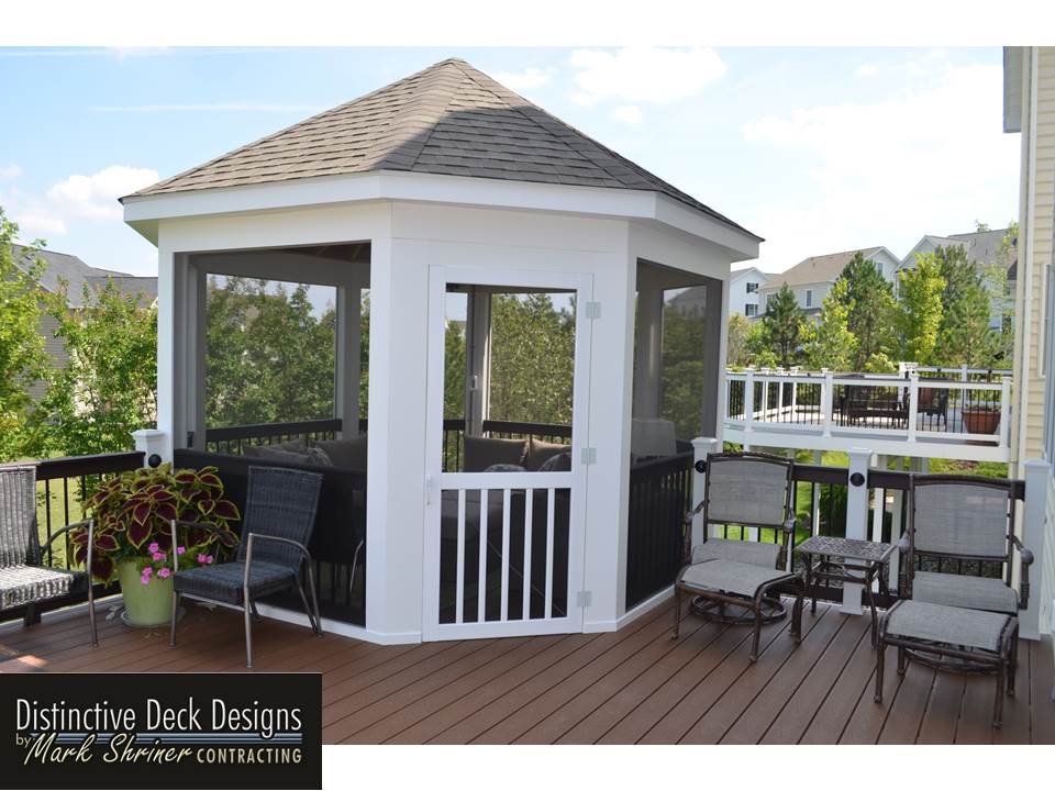 Gazebo and deck in White and Spiced Rum Trex decking colors